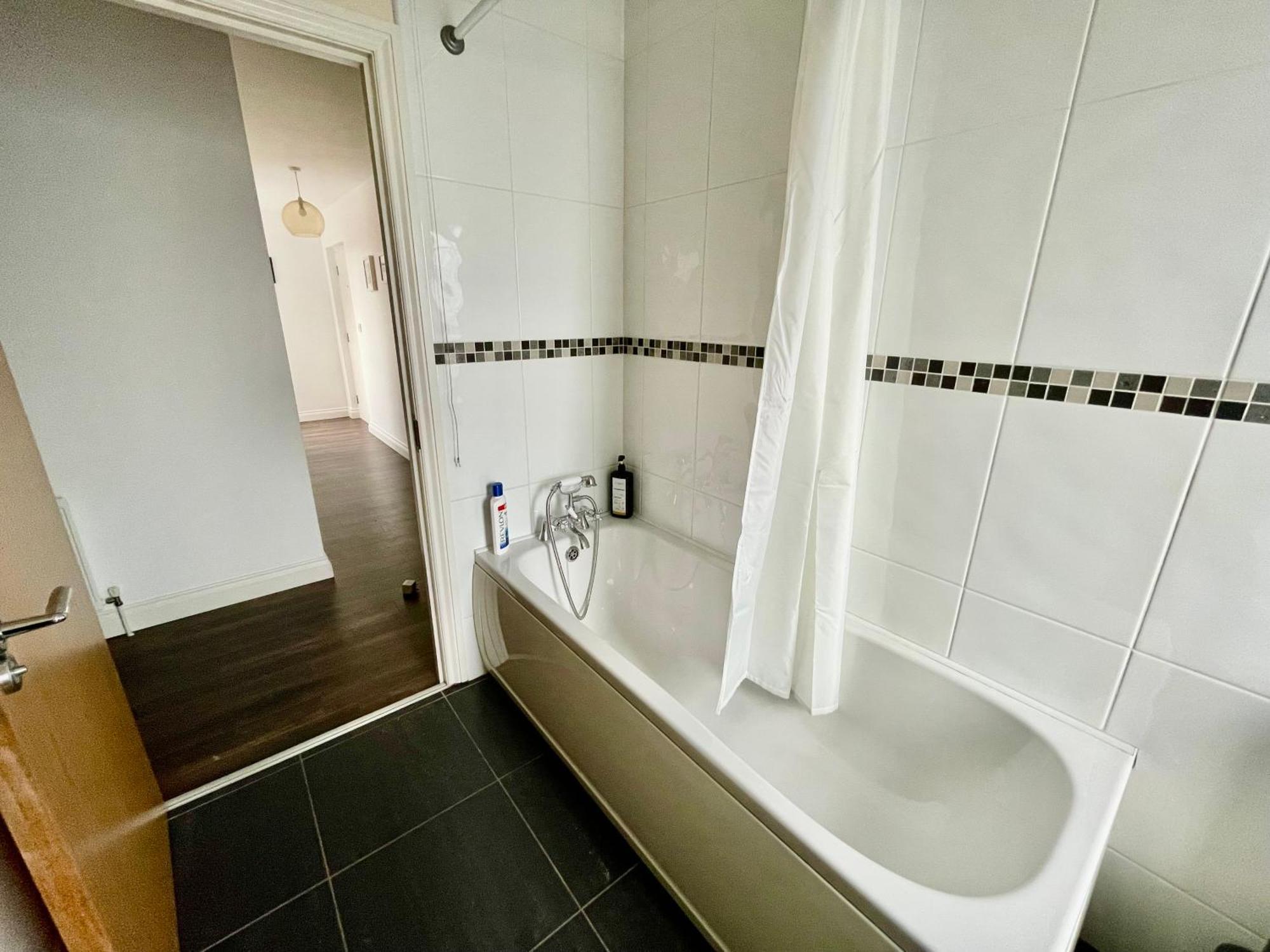 2 Bedroom City-Centre Apartment With Free Parking Belfast Kültér fotó