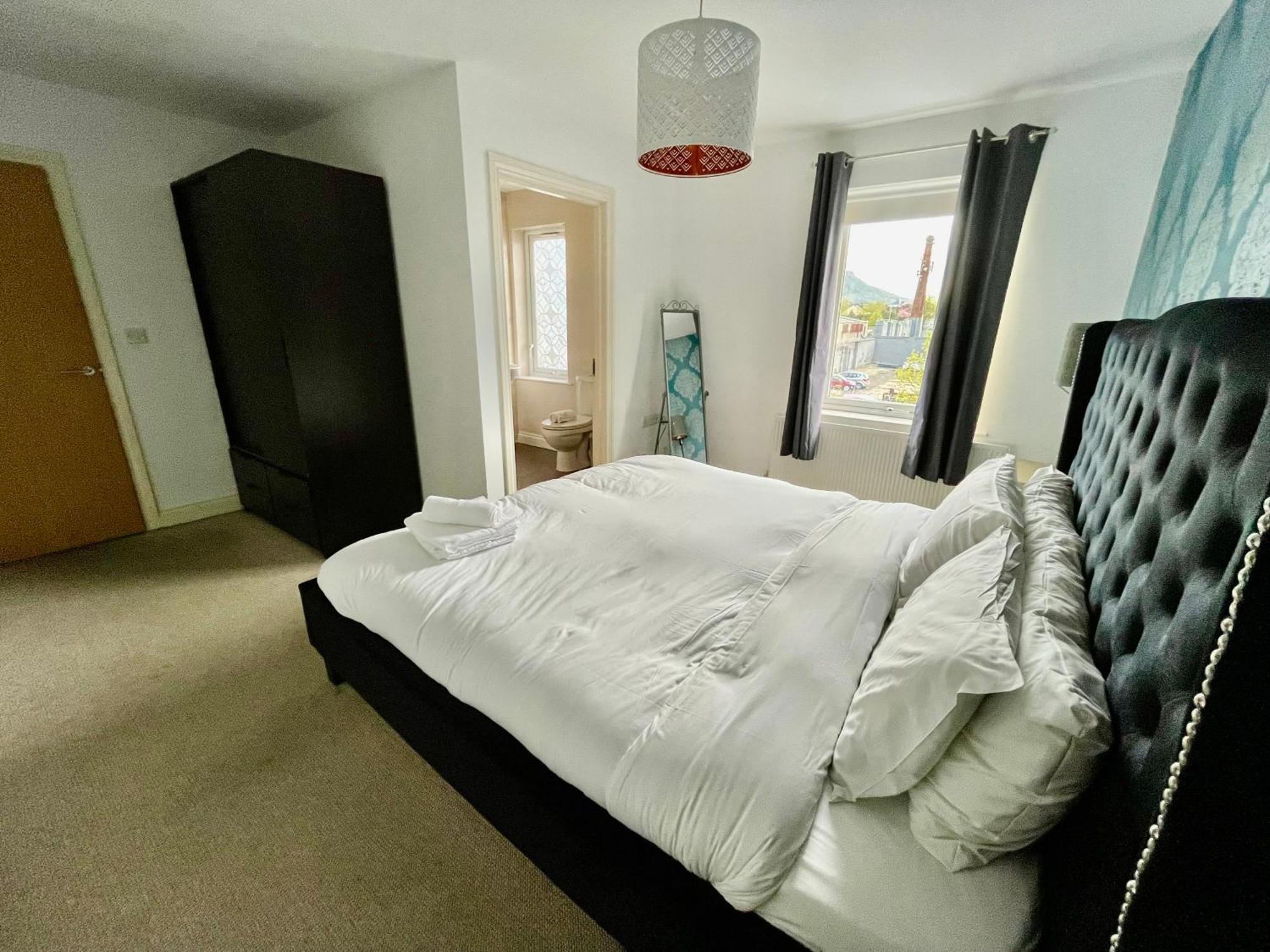 2 Bedroom City-Centre Apartment With Free Parking Belfast Kültér fotó